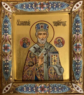 Настольная икона в серебряном окладе. Святой Николай Чудотворец