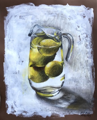 Лимоны в кувшине, освещённые солнцем