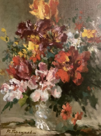 ЦВЕТЫ В БЕЛОЙ ВАЗЕ