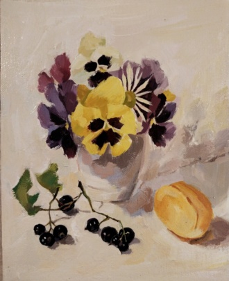 Анютины глазки, абрикос и смородина 