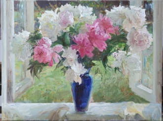 Пионы на окне