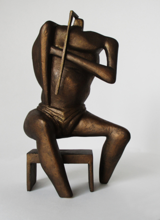 Сидящая фигура 