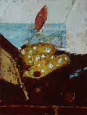 Композиция на фоне моря